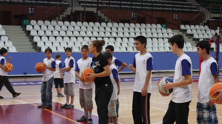 Hem Kur&rsquo;an &Ouml;ğreniyor, Hem Spor Yapıyorlar