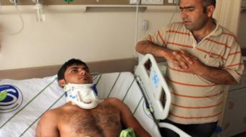 Suya Balıklama Atlayınca Boynu Kırıldı, Ambulans U&ccedil;akla Sakarya'ya Sevk Edildi