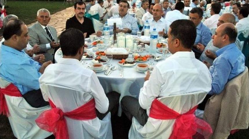 M&uuml;ft&uuml;l&uuml;k İftarı Toplumun Farklı Kesimlerini Buluşturdu