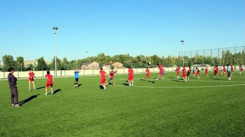 4 Eyl&uuml;l Belediyespor Yeni Sezon Hazırlıklarını S&uuml;rd&uuml;r&uuml;yor
