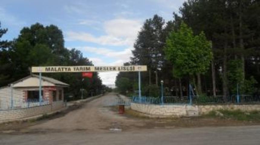 Tarım Meslek Lisesi M&uuml;d&uuml;r Vekili Enver Kalaycıoğlu: