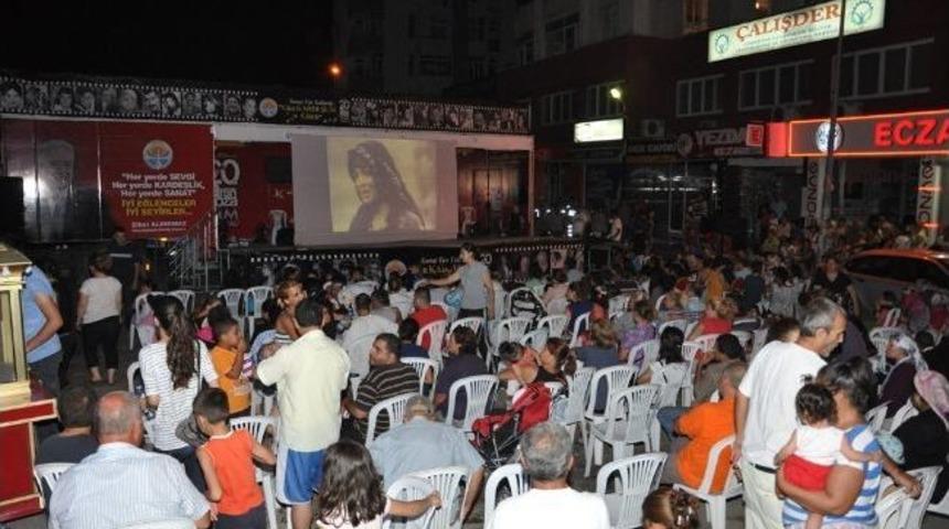 Sanat Tırı S&uuml;mer Mahallesi&rsquo;nde
