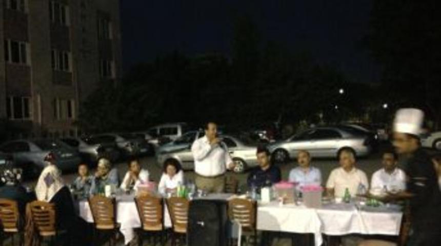 Milletvekili Uzun, Tarsuslularla Iftar Sofrasında Buluştu
