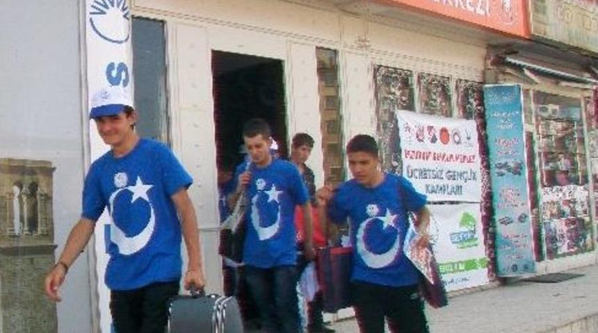 Gen&ccedil;lik Ve Spor Bakanlığı&rsquo;nın Deniz Ve Doğa Gen&ccedil;lik Kampları Ramazan Ayında Da Hız Kesmiyor