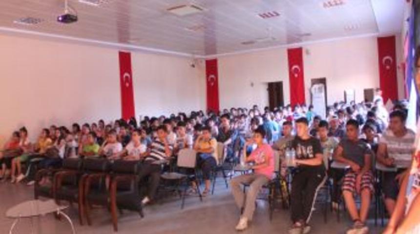 Gen&ccedil;lik Merkezi Deniz Kamp Gezileri Başladı