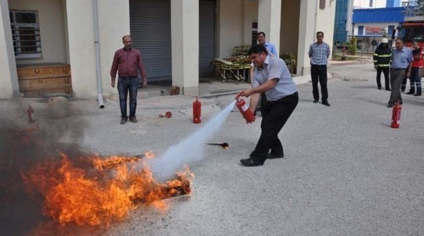 Sağlık &Ccedil;alışanlarıyla Yangın Tatbikatı Yapıldı
