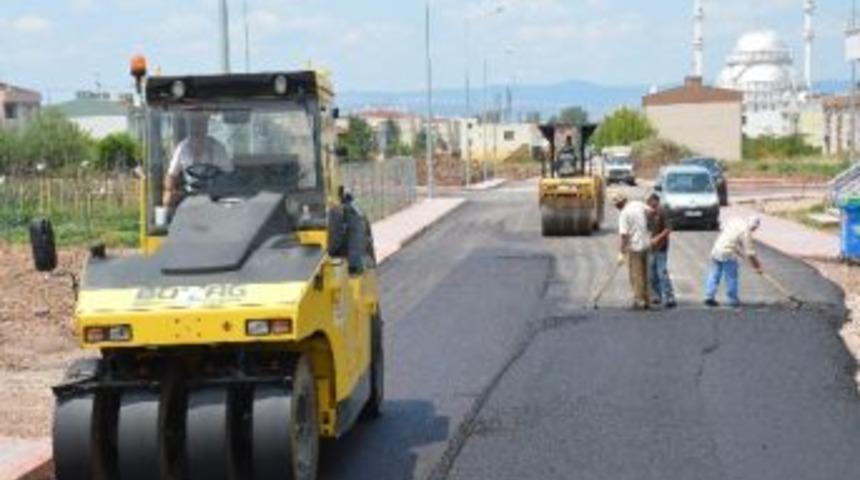 Kartepe'ye 17 Bin Ton Asfalt Serildi