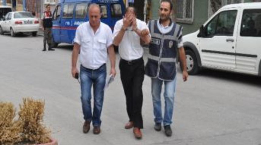6 Aydır Vatandaşı Eski G&ouml;revlisi Diye Dolandıran Ş&uuml;pheli Yakalandı