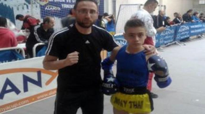 C&uuml;neyt Ko&ccedil;ak, İsvi&ccedil;re'de Ringe &Ccedil;ıkacak