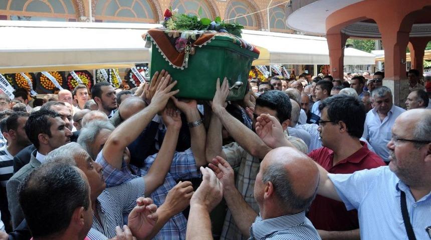 İdam Edilen &Uuml;lk&uuml;c&uuml; Duracık'ın Annesi Son Yolculuğuna Uğurlandı