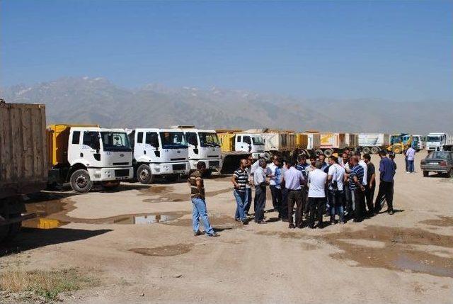 Yüksekova Havaalanı İnşaatında İşçiler İş Bıraktı 2