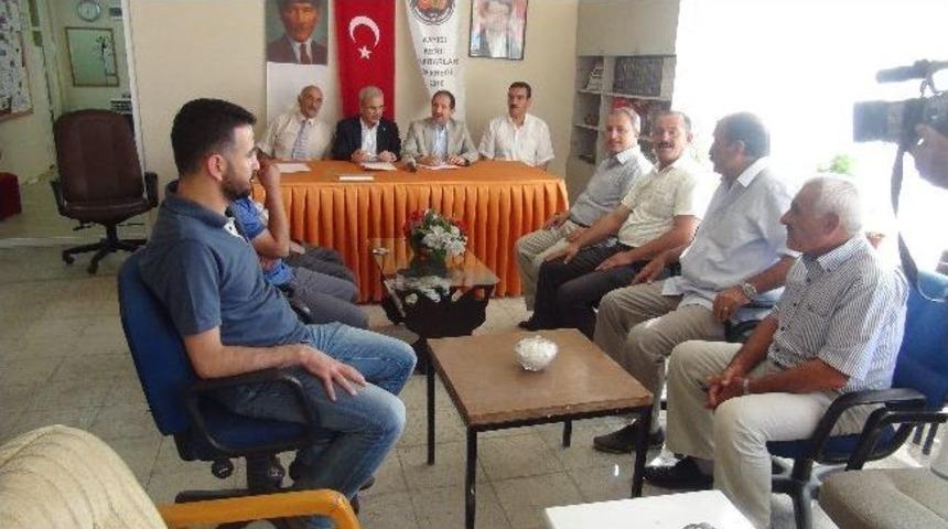 Ak Parti Milletvekilleri, Kayısı Kent Muhtarlar Derneği&rsquo;ni Ziyaret Etti