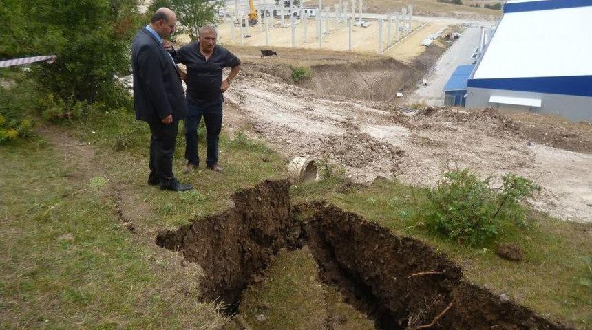 Fabrikayı Istinat Duvarları Kurtardı