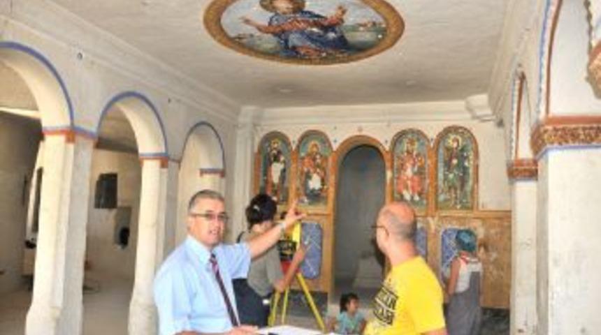 Mustafapaşa&rsquo;da Tarihi Kiliselerin Onarımı S&uuml;r&uuml;yor