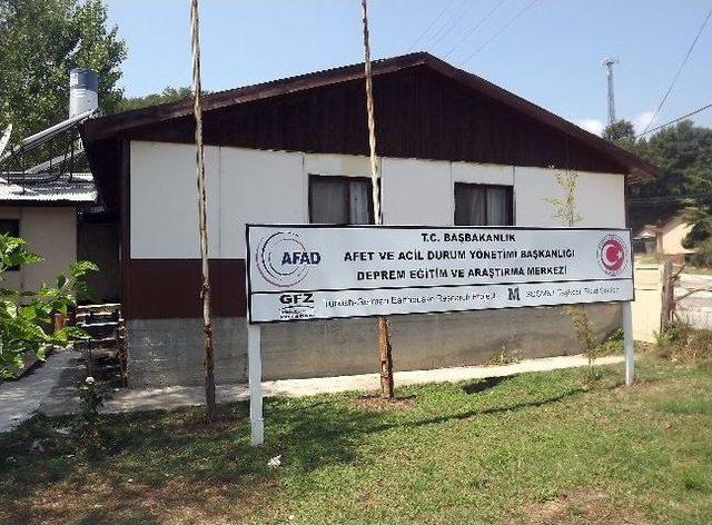 Amerikalı Akademisyenler Bolu’da Deprem Kampı Yapıyor