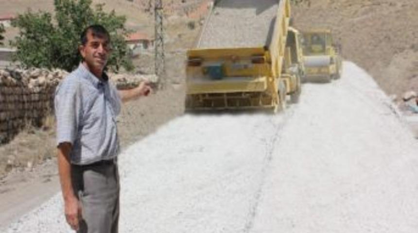 Malatya İl &Ouml;zel İdaresi Asflat &Ccedil;alışmalarını S&uuml;rd&uuml;r&uuml;yor