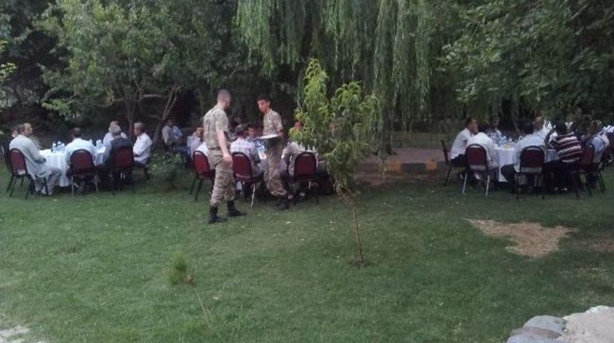 Jandarmadan Şehit Ve Gazi Ailelerine İftar Yemeği