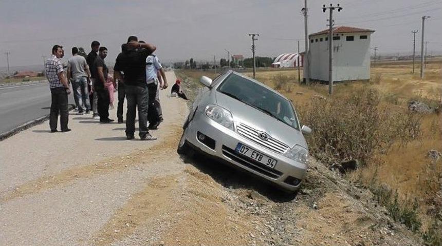 Kulu Otomobil Şarampole Yan Yattı