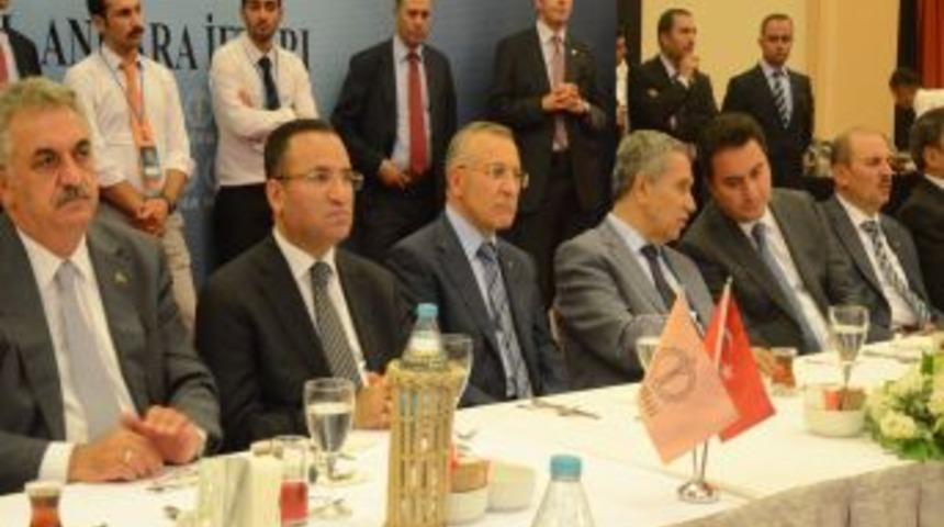 Babacan: D&uuml;nya Ekonomisi Yeni Denge Arayışında