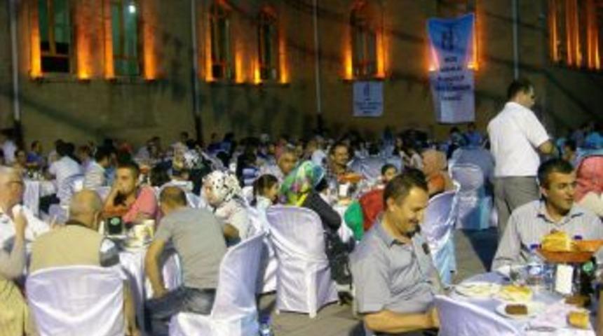 NİĞTEKDER&rsquo;den Iftar Yemeği