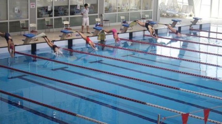 Niğde&rsquo;de Y&uuml;zme Yarışmaları Yapıldı