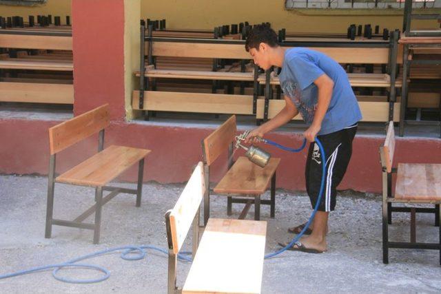 G&uuml;lnar da Okulların Sıra Ihtiyacını Meslek Lisesi Karşılıyor 1