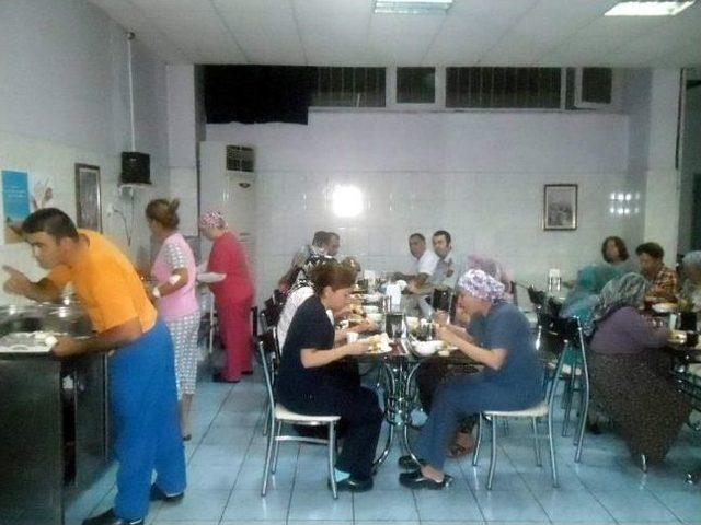 Hasta Ve Refakat&ccedil;ilerine A&ccedil;ık B&uuml;fe Sahur Hizmeti 1