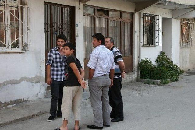 (özel Haber) Otomobilini Yıkarken Maganda Kurşununun Hedefi Oldu 1