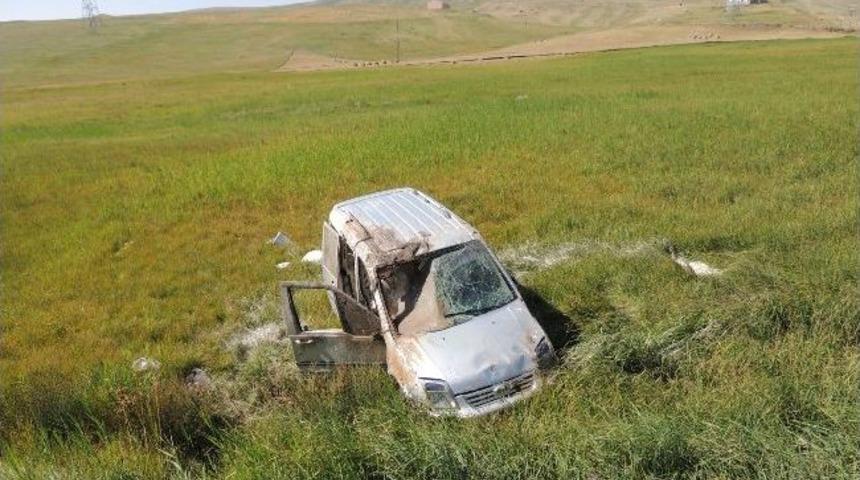 Eleşkirt&rsquo;te Trafik Kazası: 3 Yaralı