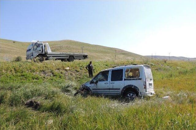 Eleşkirt’te Trafik Kazası: 3 Yaralı