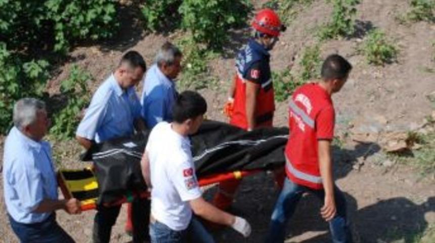 Hatay'da Trafik Kazası: 1 &Ouml;l&uuml;, 1 Yaralı