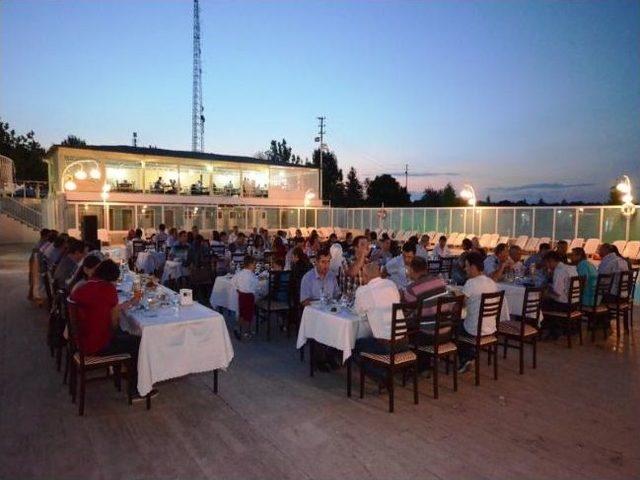 Poliler İftar Yemeğinde Bir Araya Geldi