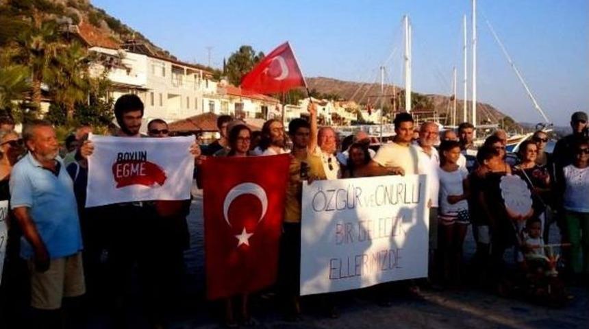 Altan Erkekli&rsquo;den Tatilde Gezi Mesaisi