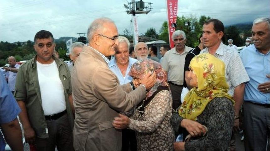 B&uuml;y&uuml;kl&uuml;&rsquo;de B&uuml;y&uuml;k İftar Coşkusu