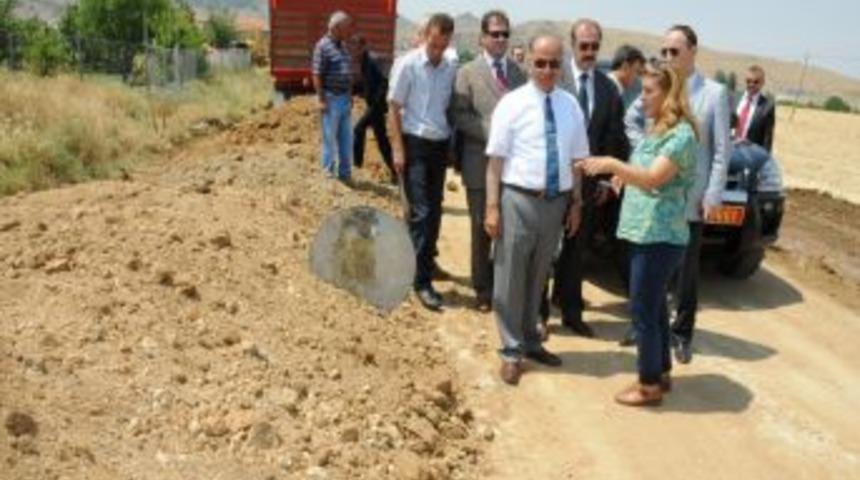 Vali Kolat: Kırıkkale&rsquo;de Asfaltsız K&ouml;y Yolu Kalmayacak
