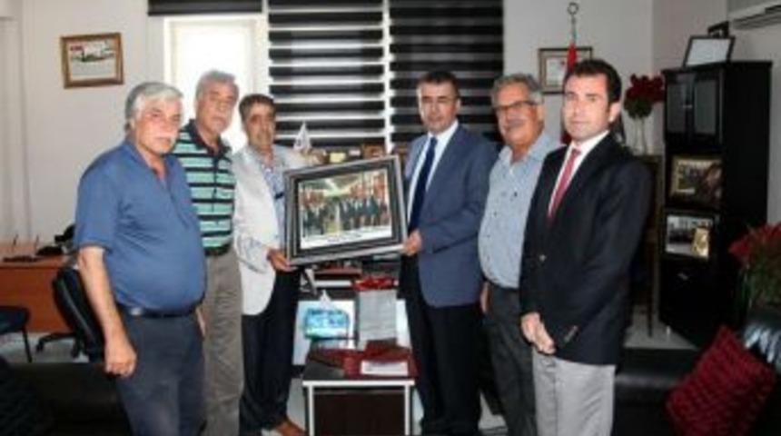 Vali Lekesiz Kıbrıs Ve Kore Gaziler Derneği'ni Ziyaret Etti