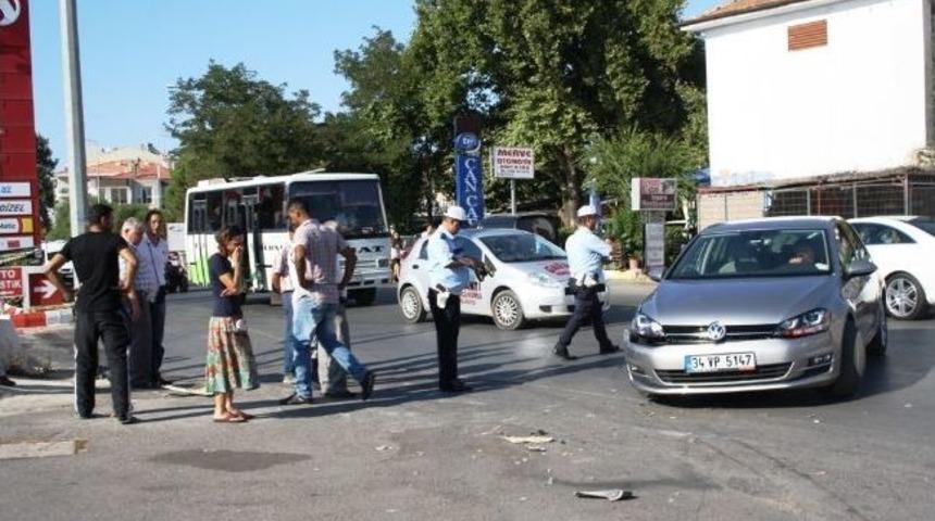 Ayvalık&rsquo;ta Trafik Kazası: 1 Yaralı
