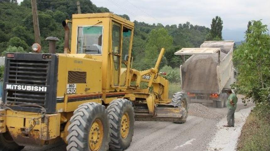 &Ccedil;amlıbel K&ouml;y&uuml;nde Asfalt &Ccedil;alışması