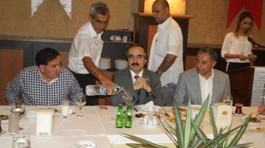 Vali Coş Sanayiciler İle İftarda Buluştu