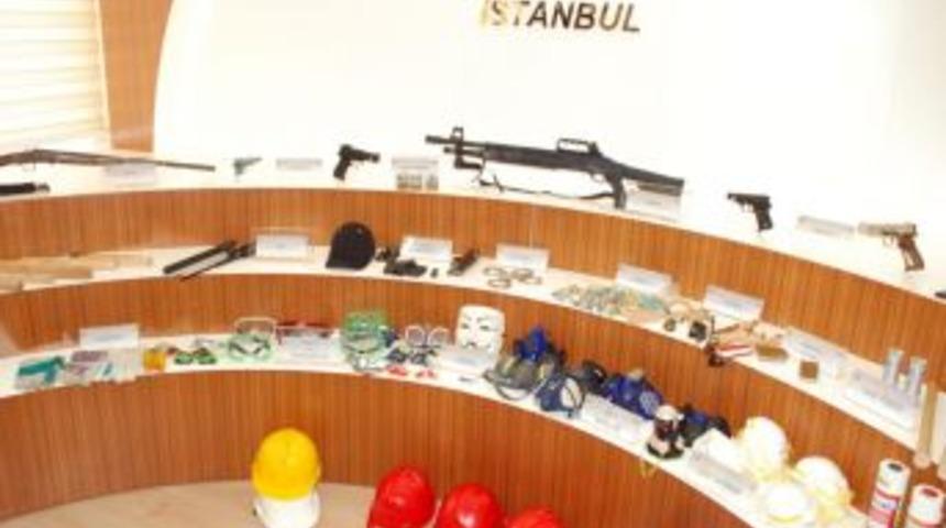 'Gezi Cephaneliği' Sergilendi