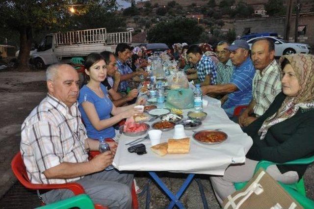 Y&ouml;r&uuml;kler Protokol İle İftar Sofrasında Bir Araya Geldi 1