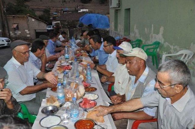 Y&ouml;r&uuml;kler Protokol İle İftar Sofrasında Bir Araya Geldi 2