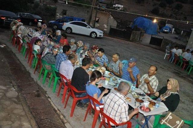 Y&ouml;r&uuml;kler Protokol İle İftar Sofrasında Bir Araya Geldi 3