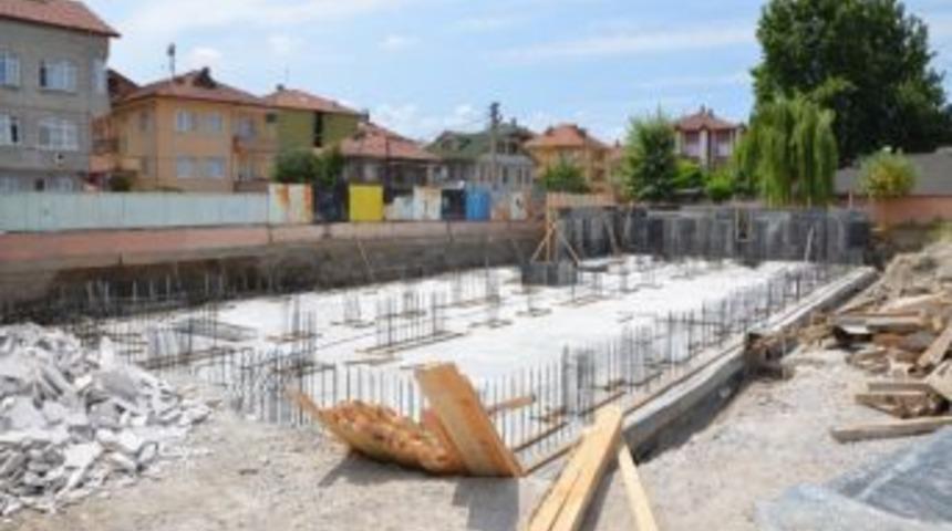 Erenler&rsquo;de Okul Sıkıntısı