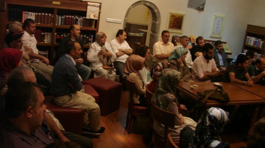 "Erzurumlu Emrah Edebiyat M&uuml;ze K&uuml;t&uuml;phanesi'nde Ramazan Sohbetleri"