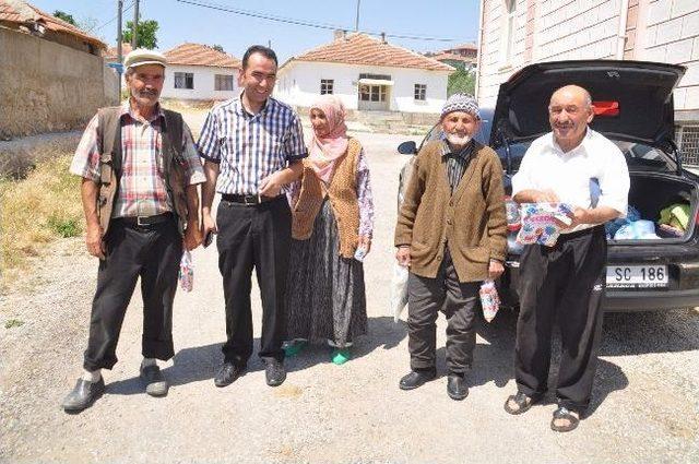 Köydeki Hastaların İlacı Eczacılar Tarafından Ayaklarına Getiriliyor