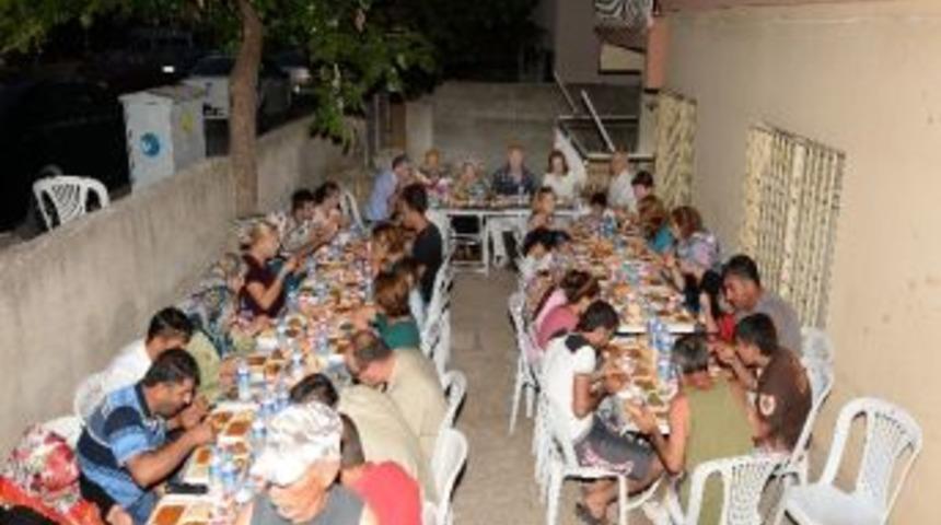 Başkan Evcilmen, Mahalle İftarına Katıldı