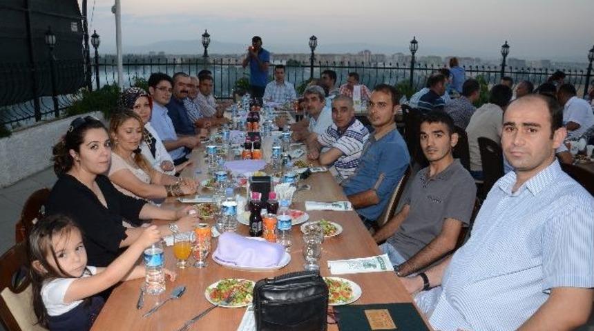 Eğitim-bir-sen &Uuml;niversite Şubesinden İftar