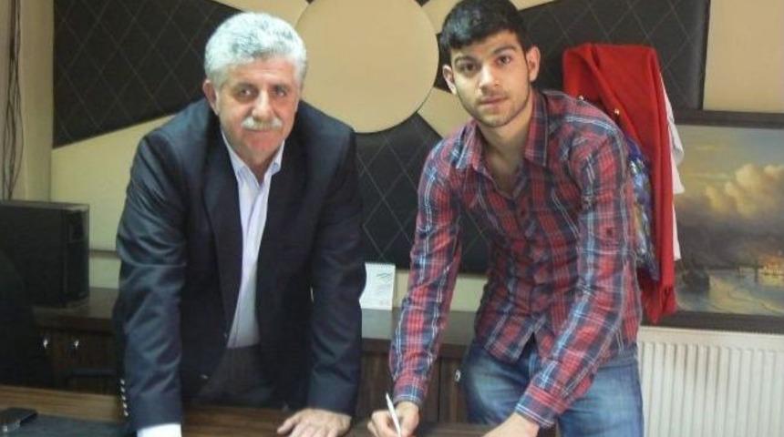 Boz&uuml;y&uuml;kspor Transfer Sezonunu A&ccedil;tı