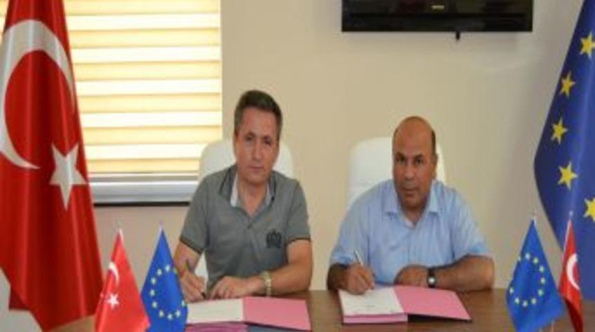 TKDK Uşak İl Koordinat&ouml;rl&uuml;ğ&uuml; Ilk S&ouml;zleşmesini Imzaladı